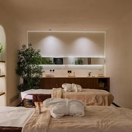 Mercury Tower Skyline With Pool Access דירה *