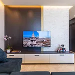 Διαμέρισμα 20th Floor Luxury Sea View Mercury Tower - Rooftop Pool! By Uniq Saint Julian's