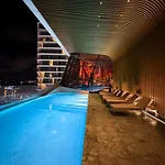Διαμέρισμα 20th Floor Luxury Sea View Mercury Tower - Rooftop Pool! By Uniq Saint Julian's