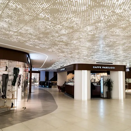 Mercury Tower Skyline With Pool Access Lejlighed *