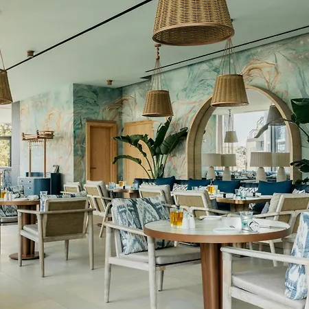 Mercury Tower Skyline With Pool Access Lejlighed