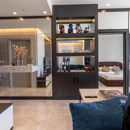 Apartment 20th Floor Luxury Sea View Mercury Tower - Rooftop Pool! By Uniq *