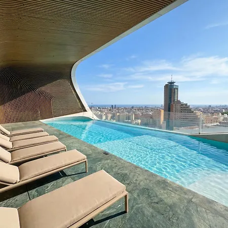 20th Floor Luxury Sea View Mercury Tower - Rooftop Pool! By Uniq *