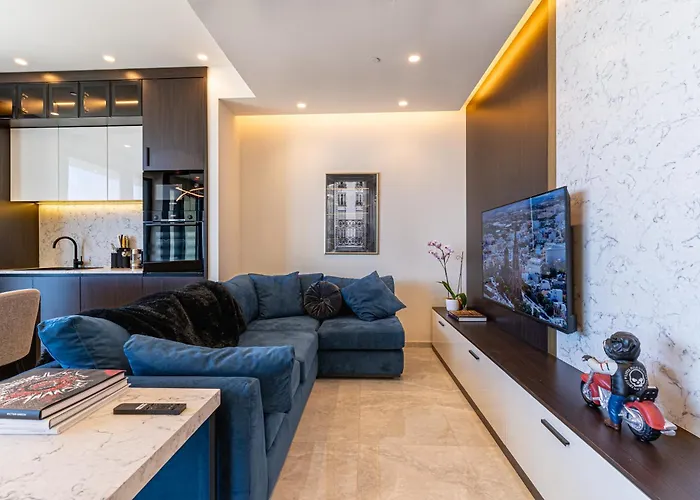 דירה 20th Floor Luxury Sea View Mercury Tower - Rooftop Pool! By Uniq