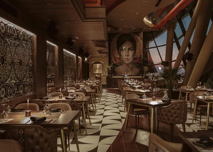 20th Floor Luxury Sea View Mercury Tower - Rooftop Pool! By Uniq *